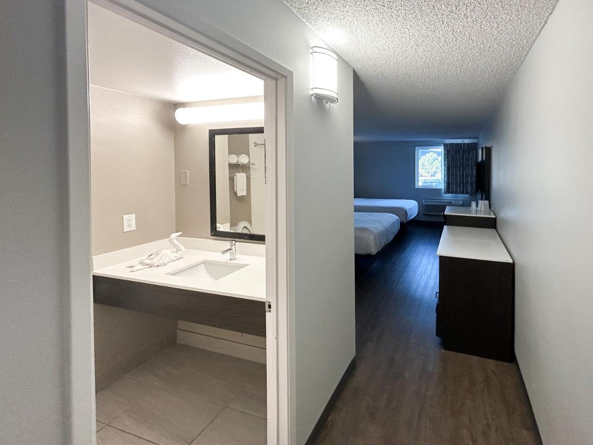 Studio 6 Suites Carson, Ca Bagian luar foto