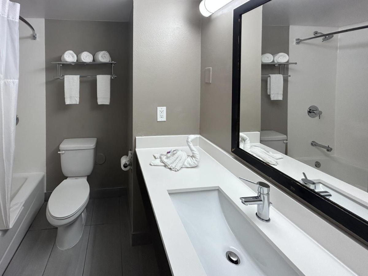 Studio 6 Suites Carson, Ca Bagian luar foto
