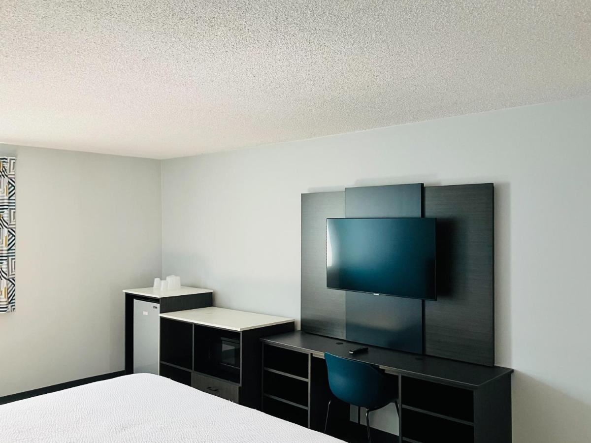 Studio 6 Suites Carson, Ca Bagian luar foto
